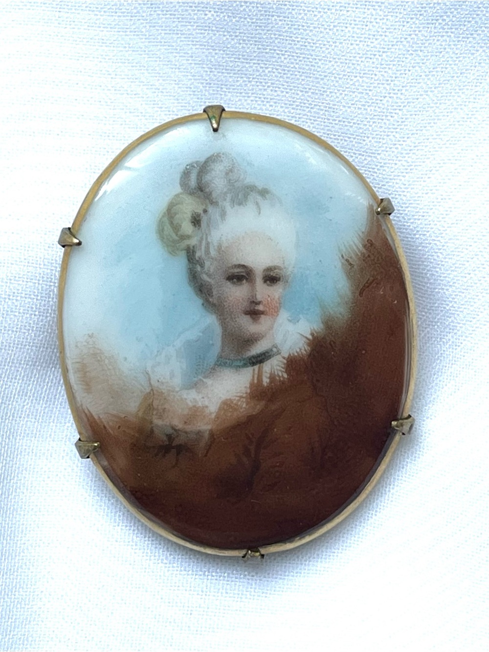 French Hand-Painted Portrait Cameo Brooch in Brown and Blue